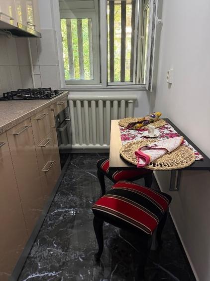 Apartament cu 2 camere semidecomandat, mobilat în Drumul Taberei