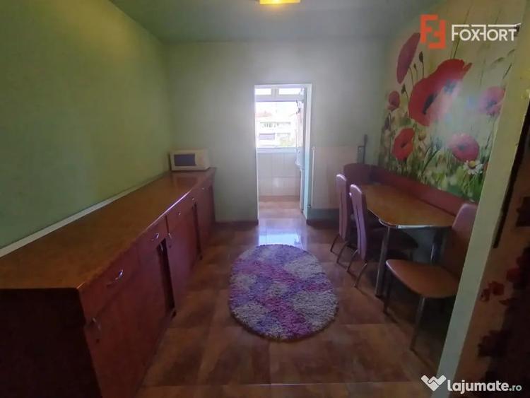Apartament cu 2 camere decomandat în Girocului