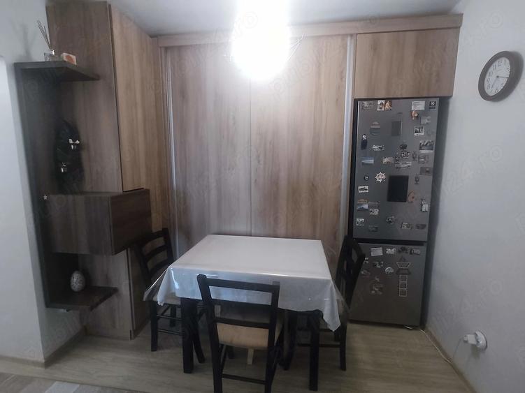 Apartament cu 2 camere decomandat, mobilat în Podu Roș