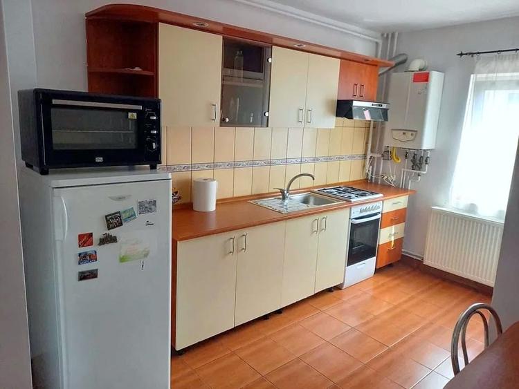 Apartament cu 2 camere decomandat în Zorilor
