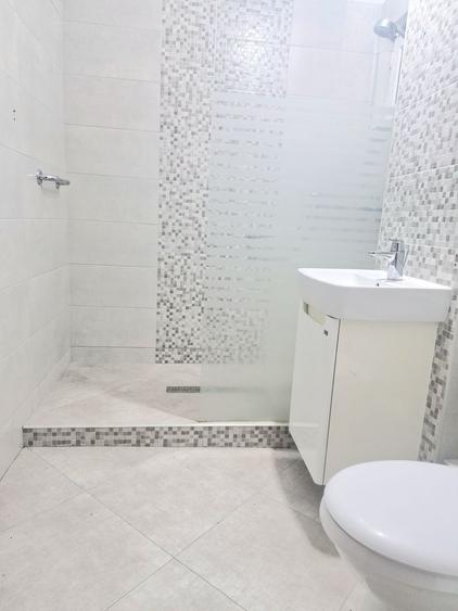 Apartament cu 3 camere decomandat în Tineretului