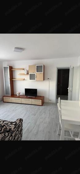 Apartament cu 2 camere semidecomandat în Micro 6