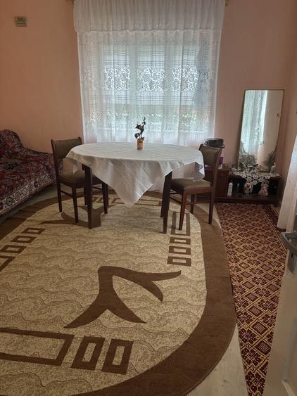 Casă cu 3 camere în Central