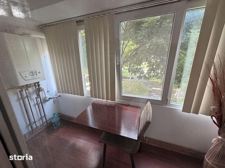 Apartament cu 3 camere în Ostroveni