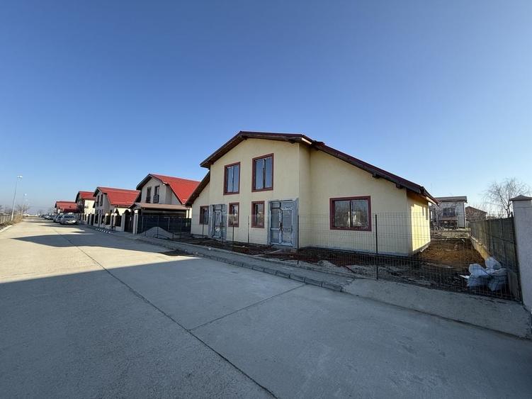 Casă cu 4 camere în Vidra