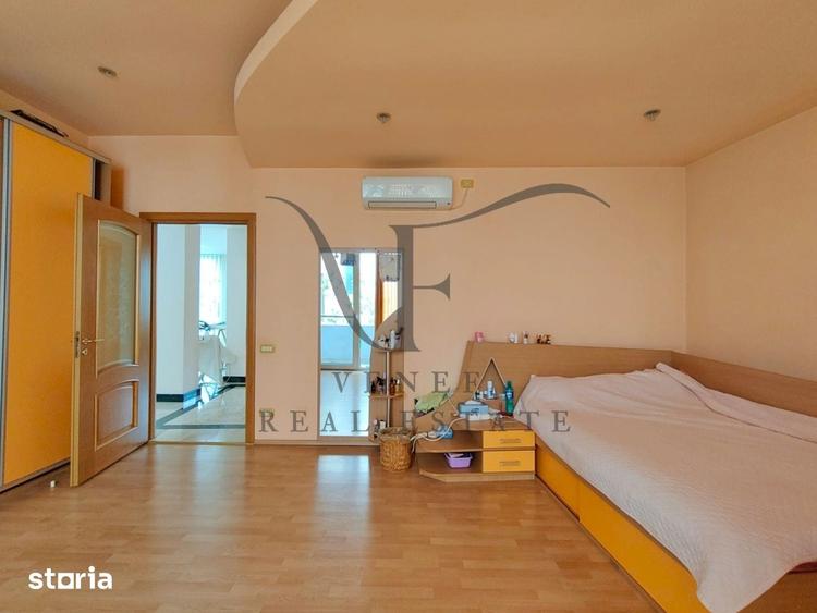 Casă cu 8 camere cu Teren 445 Mp în Primăverii