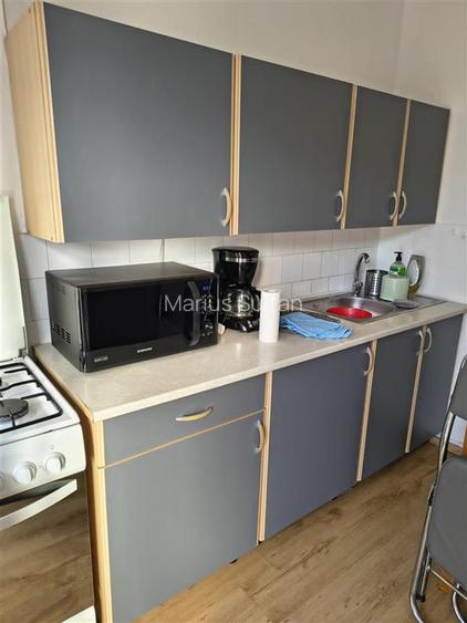 Apartament spre inchiriere, 400 euro in Centrul Civic, Brasov