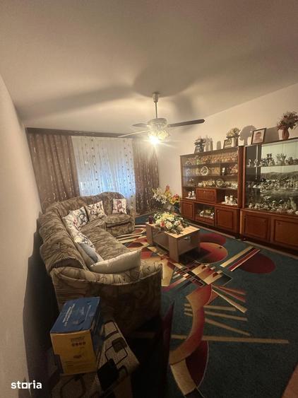 Apartament cu 3 camere decomandat în Frumoasa