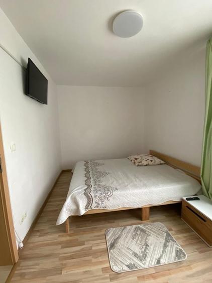 Apartament cu 2 camere decomandat în Micro 15