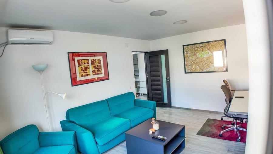 Apartament cu 2 camere decomandat în Piața Unirii