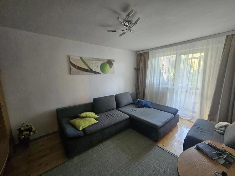 Apartament cu 2 camere decomandat în Berceni