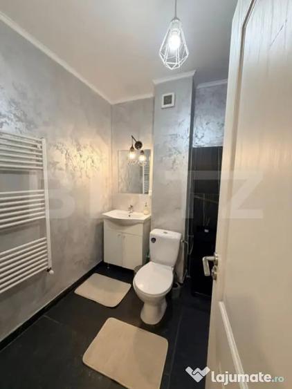 Apartament cu 2 camere semidecomandat în Central