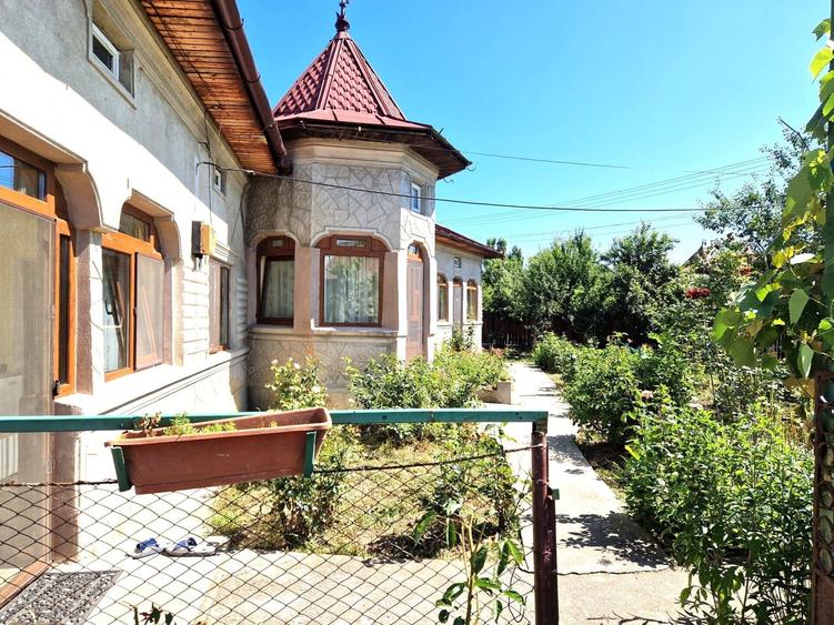 Casă individuală cu 5 camere cu Canalizare în Mătăsaru