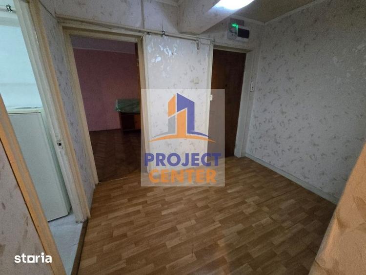 Apartament cu 3 camere decomandat în Găvana