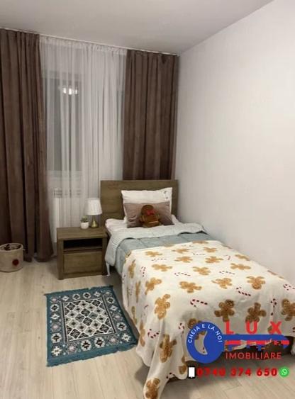 Apartament cu 4 camere semidecomandat în C5
