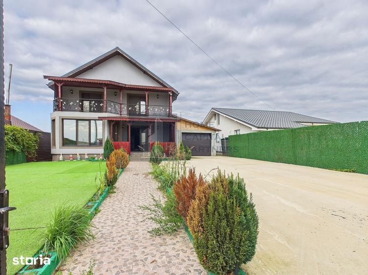 Casă cu 6 camere cu Teren 500 Mp în Oinacu