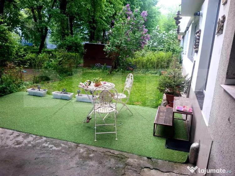 Apartament cu 2 camere decomandat în Aleea Trandafirilor