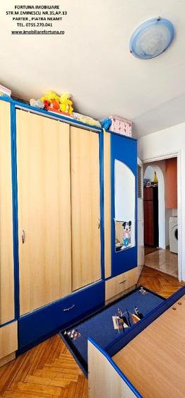 Apartament cu 3 camere semidecomandat în Dărmănești