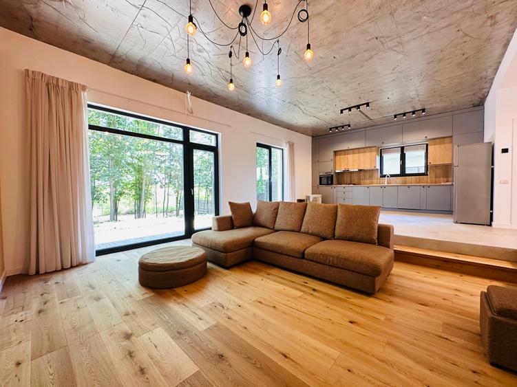 Duplex cu 5 camere cu Canalizare în Corbeanca