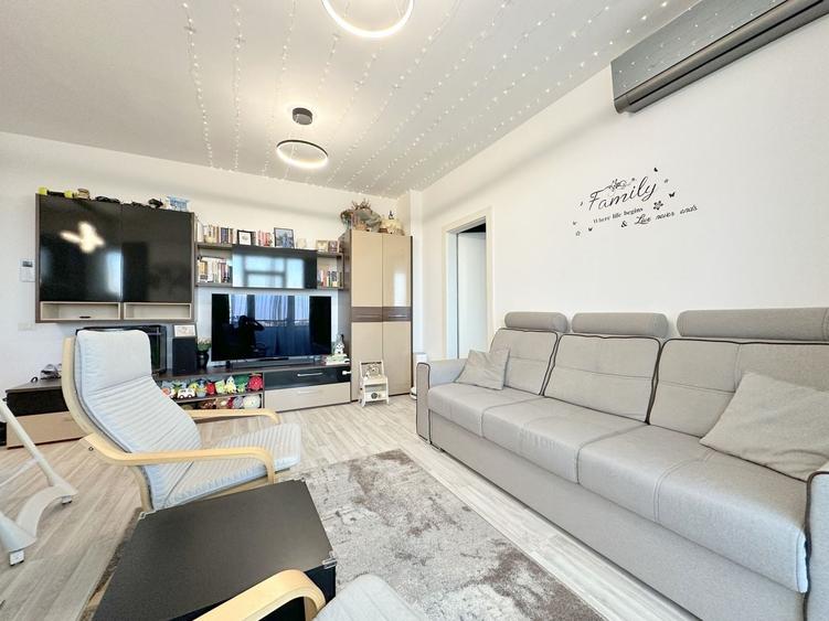Apartament cu 3 camere semidecomandat, mobilat în Girocului
