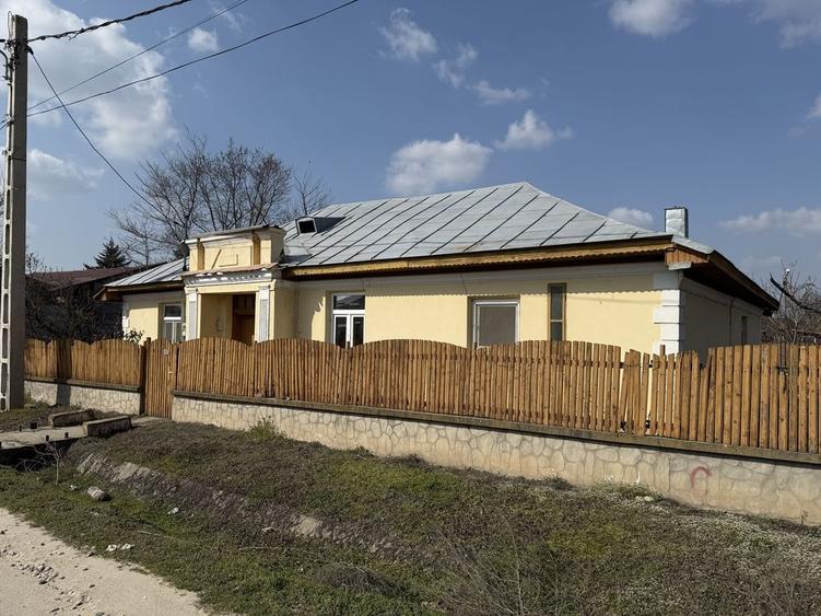 Casă cu 4 camere în Piatra