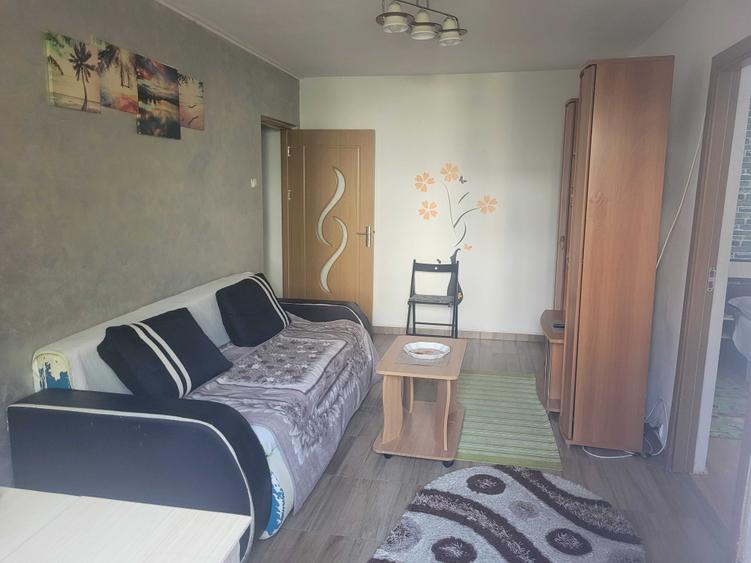 Apartament cu 2 camere semidecomandat în Palazu Mare