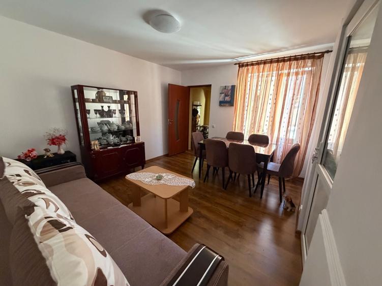 Casă cu 3 camere în Ultracentral