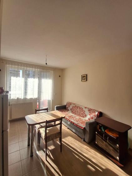 Apartament cu 2 camere decomandat în Vest