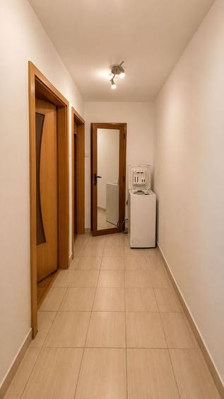Apartament cu 3 camere decomandat în Complex Studențesc