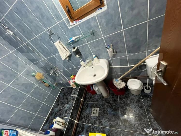 Casă cu 3 camere cu Teren 2638 Mp în Central