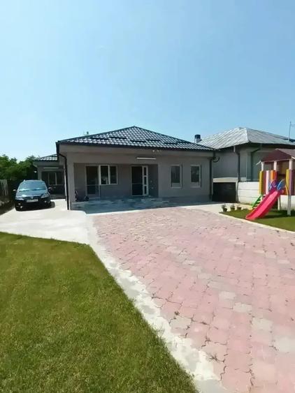 Casă cu 5 camere cu Teren 750 Mp în Golești (Ștefănești)