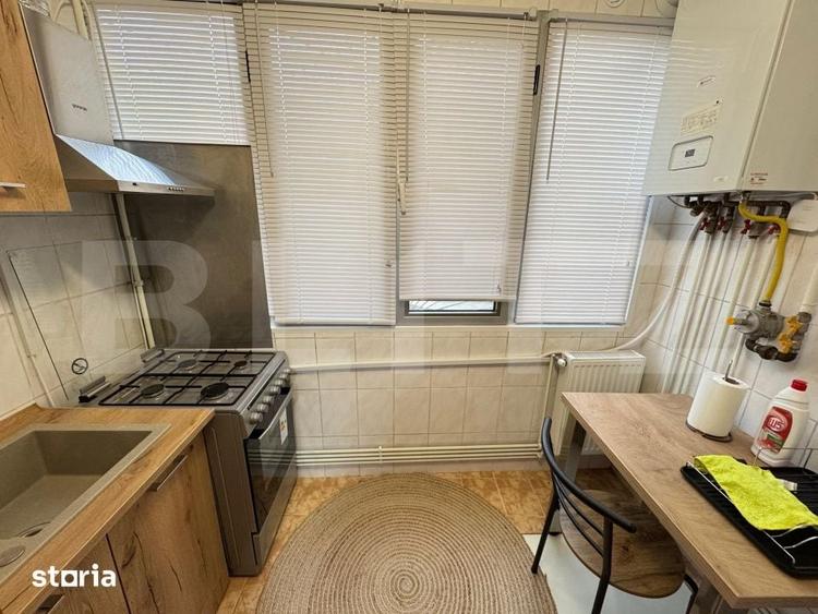 Apartament cu 2 camere decomandat în Sărari
