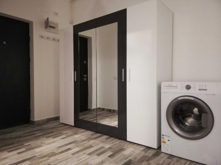Garsonieră decomandată în Berceni