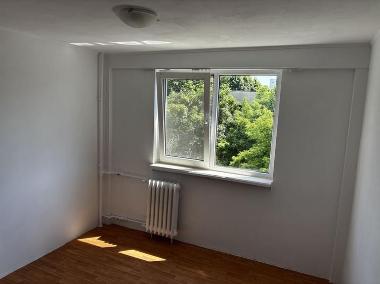 Apartament cu 2 camere decomandat în Brâncoveanu