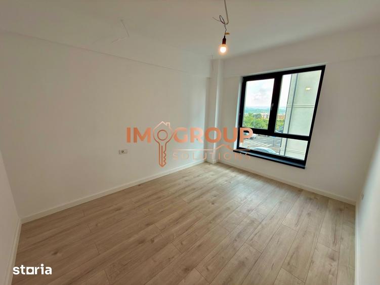 Apartament cu 3 camere decomandat în Voinești