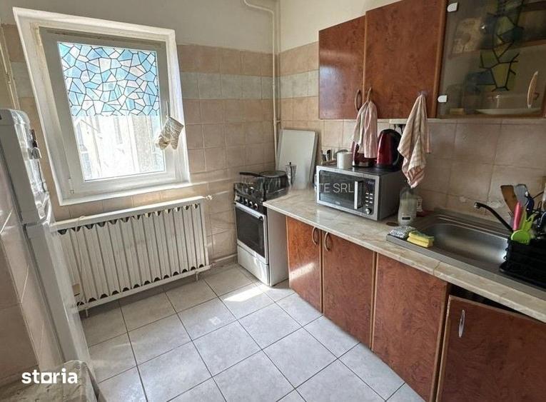 Apartament cu 2 camere decomandat în Văcăresti