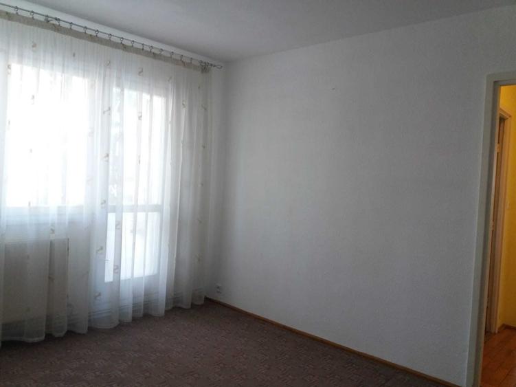Apartament cu 2 camere semidecomandat în Astra