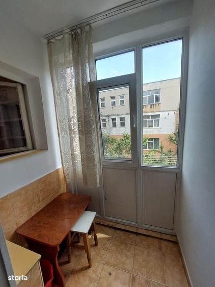 Garsonieră în Baza 3