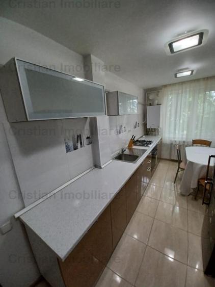 Apartament cu 2 camere semidecomandat în Independenței