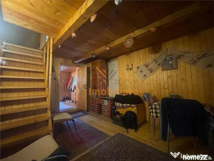 Casă cu 6 camere cu Teren 325 Mp în Remeți