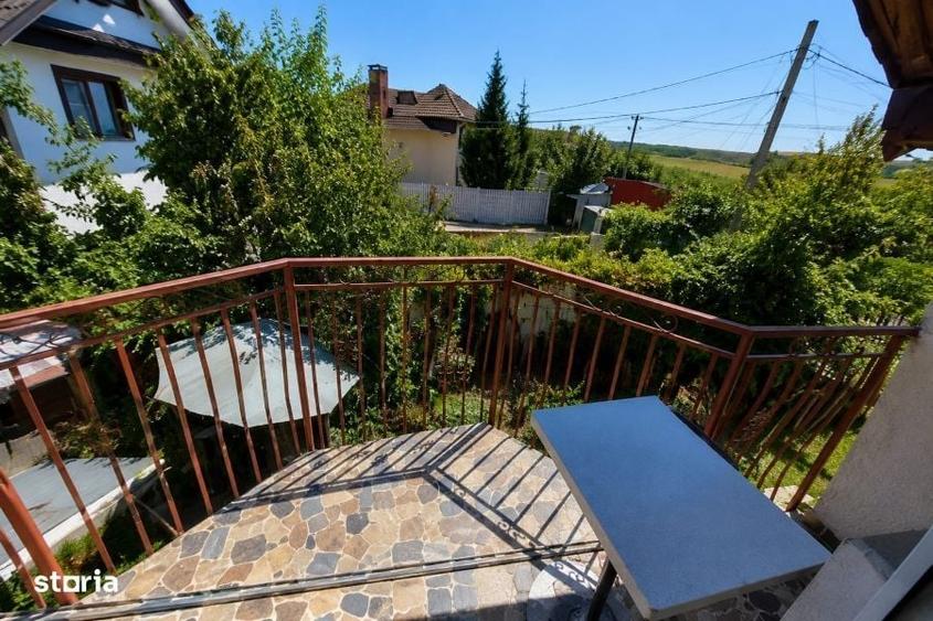 Casă cu 4 camere în Călinești