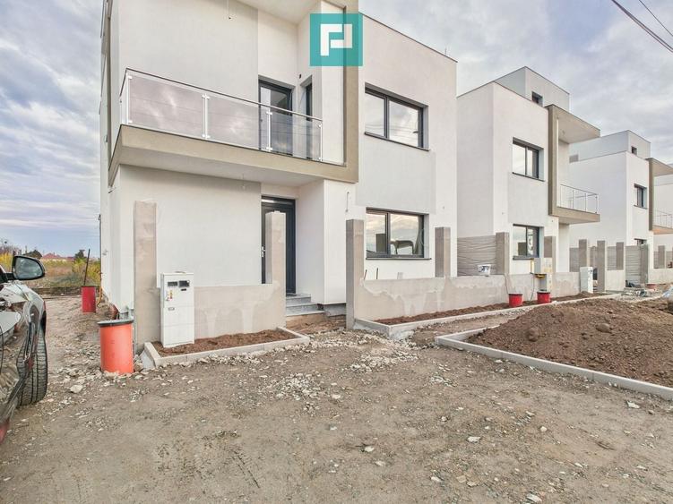 Casă individuală cu 4 camere cu Canalizare în Gai