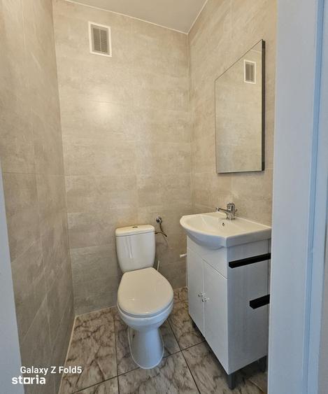 Apartament cu 3 camere decomandat în Iosia
