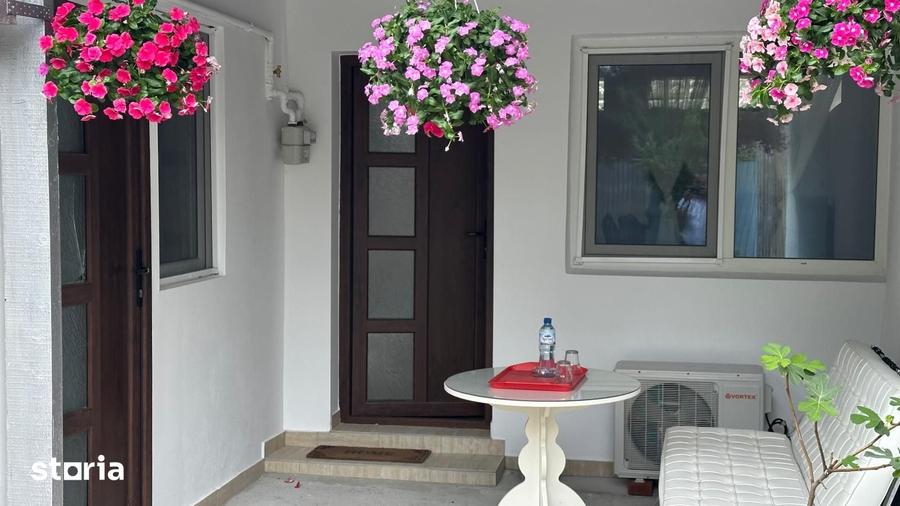 Casă cu 3 camere cu Teren 145 Mp în Andronache