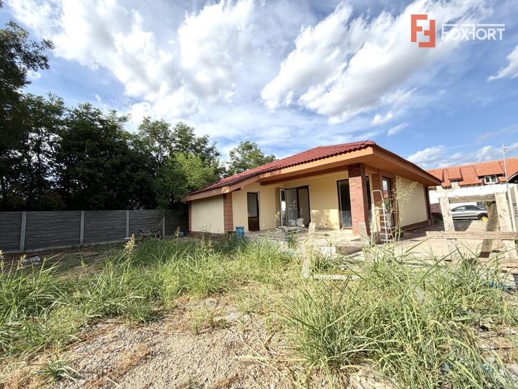 Casă individuală cu 3 camere cu Teren 420 Mp în Sânmihaiu Român
