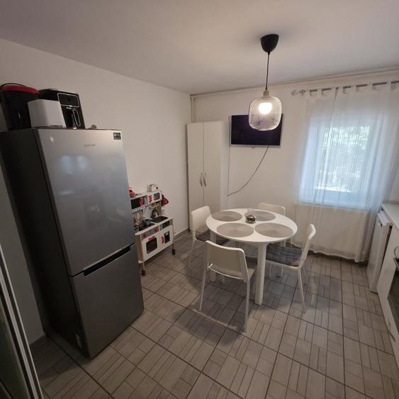 Apartament cu 2 camere semidecomandat în Exterior Vest