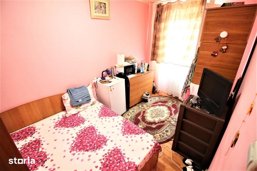 Apartament cu 3 camere în Micro 19