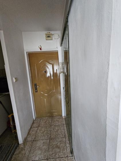 Garsonieră decomandată în Buziașului