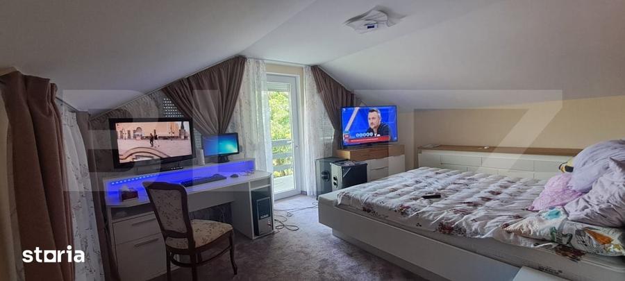 Casă cu 4 camere cu Teren 6500 Mp în Ucea