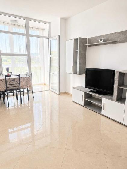 Apartament cu 2 camere decomandat în Exterior Vest